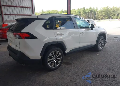 2020 Toyota Rav4 Xle Premium z USA, uszkodzony, nr VIN 2T3A1RFV7LW090773